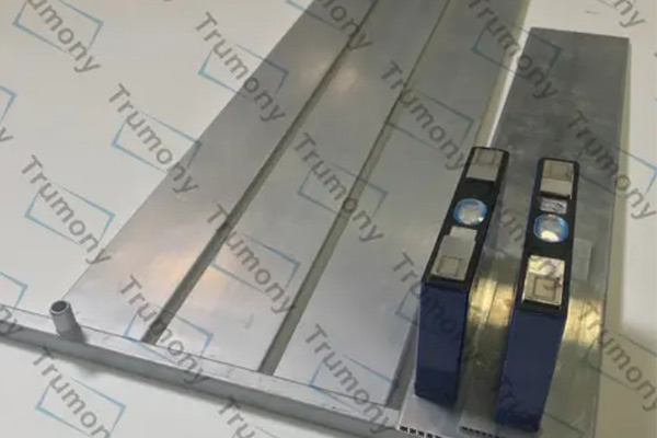 Flüssiggekühlte Batterien: Umgestaltung der Zukunft der Energiespeicherung und der Leistung