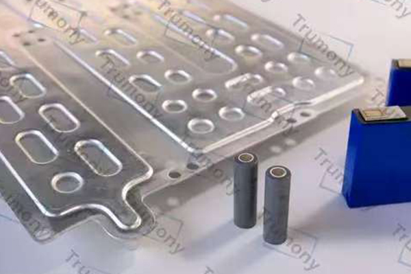 The Role and Design of Water Cooling Distribution Plates in Thermal Management