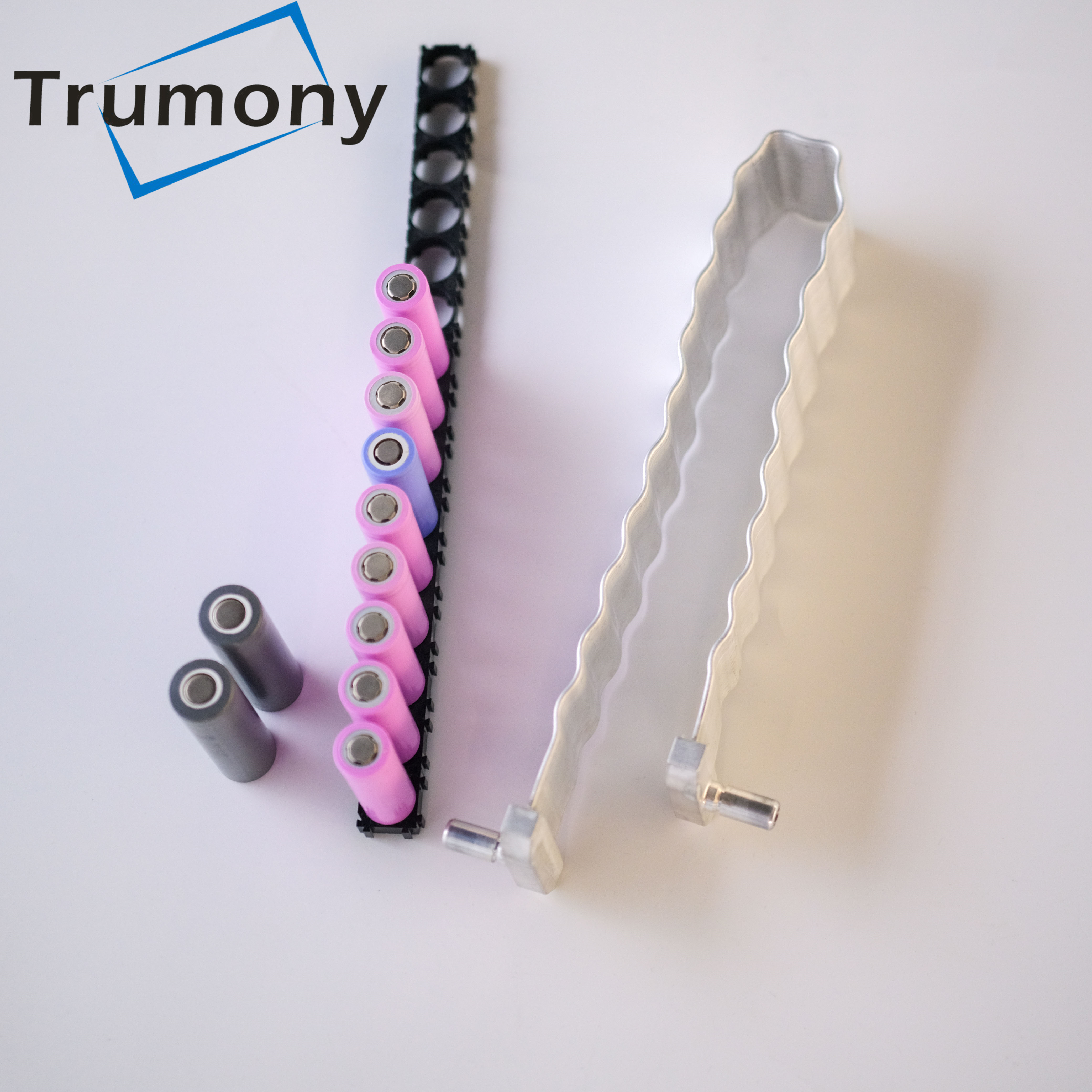 Serpentine tube for battery pack cooling