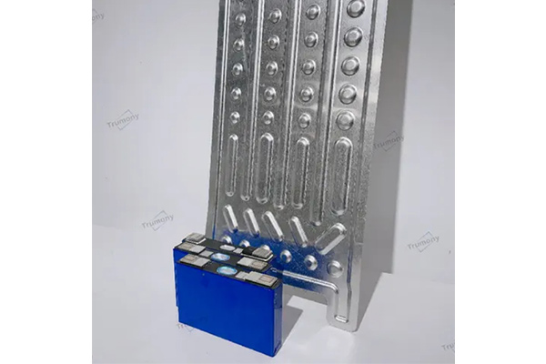 Advantages of Liquid Cooling Technology Over Air Cooling Technology