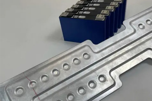 Battery-Liquid-Cold-Plates