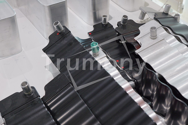 Thermal Conduction Solution: Aluminum Micro channel Tubes - Flat Tubes