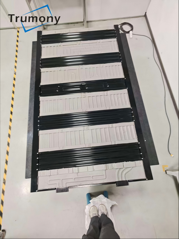 Custom 587-Cell Stamped Brazed Liquid Cooling Plate With Steel Frame for ESS Heat Dissipation